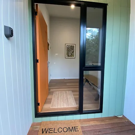 Jindabyne House 2, Modern 3 Bedroom Home, Lake & Mountain Views With Fireplace Exterior photo